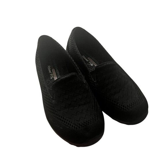 Skechers Womens Relaxed Fit Black Slip-On Shoes Mesh Comfort Sole size 7 - Picture 1 of 9